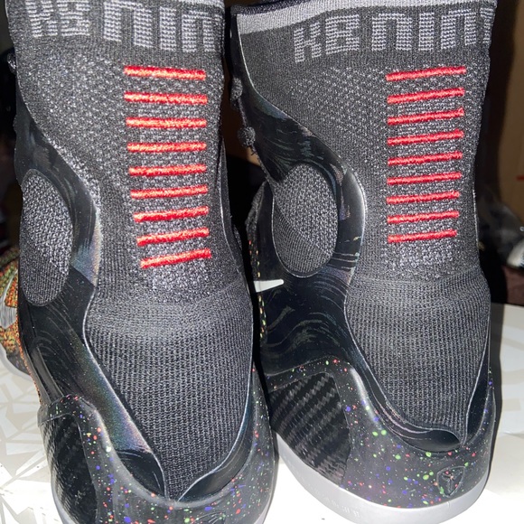Kobe Elite Masterpiece Nike Sneakers - Picture 3 of 4